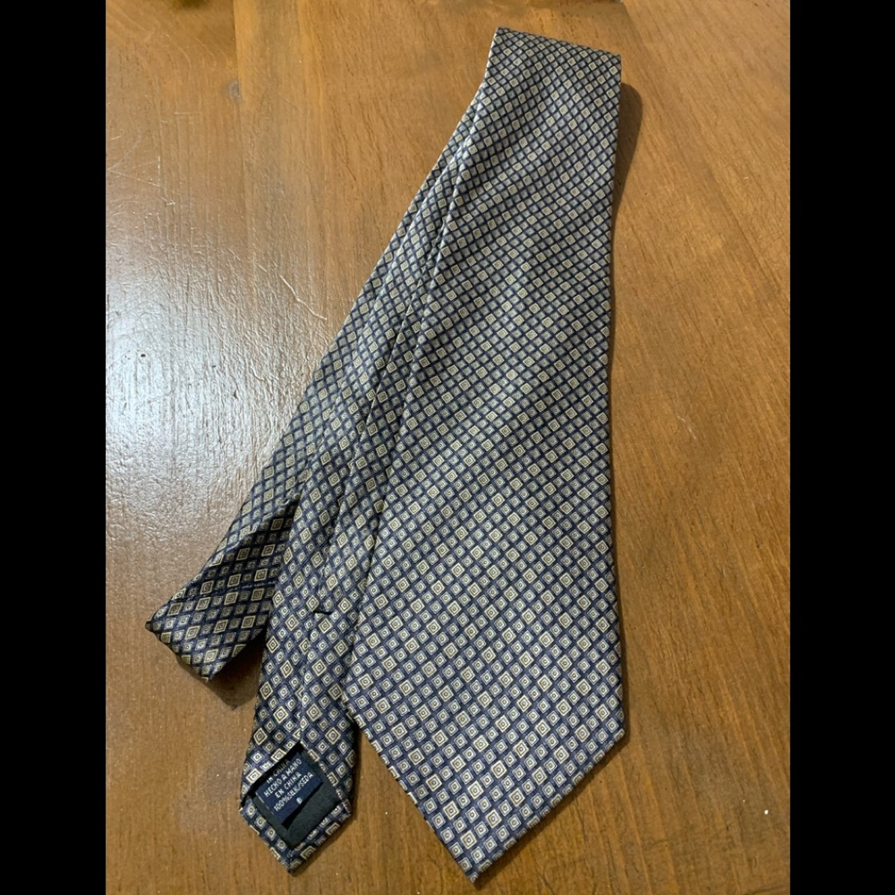 Men’s silk tie